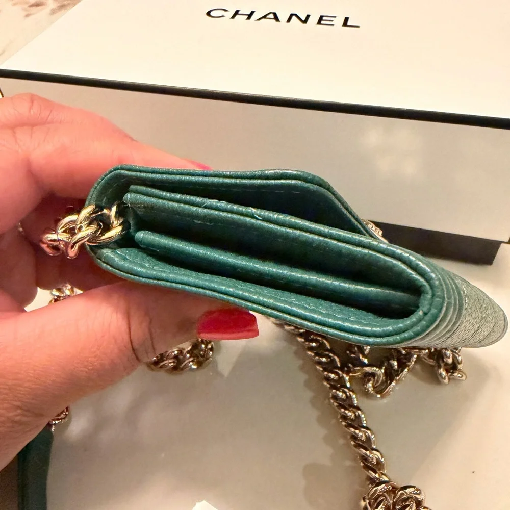 CHANEL Boy Caviar Card Holder Wallet on a chain- Green with gold hardware - Picture 10 of 14